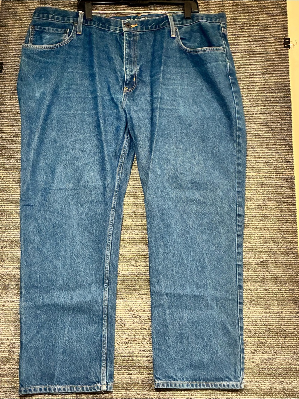 Eddie Bauer Men's Mid-Blue Relaxed Jeans 44x30